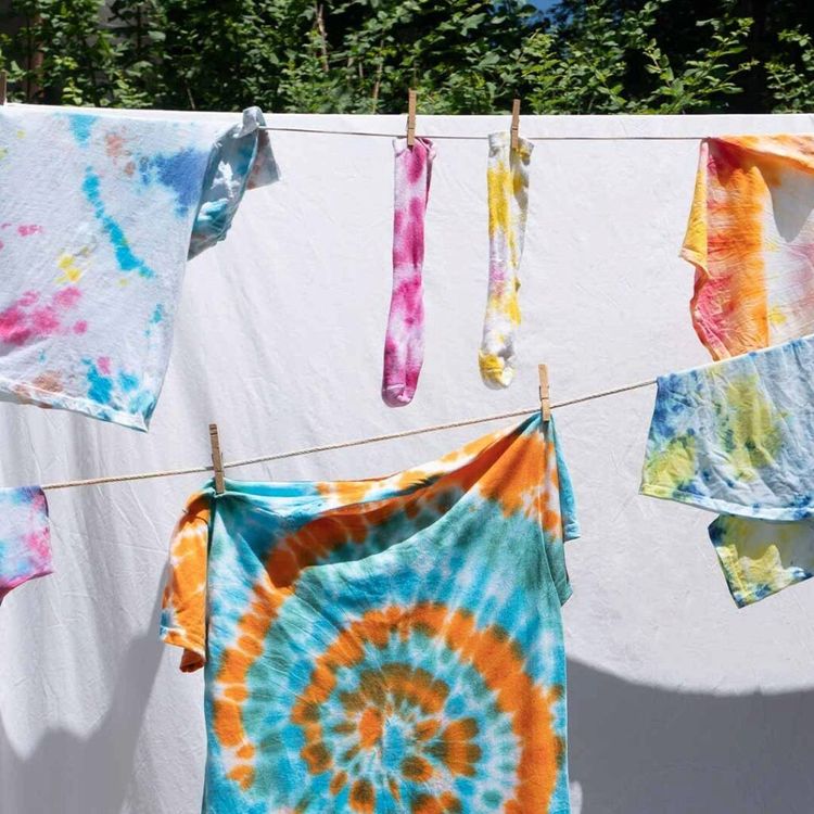 How to Tie-Dye With Kids