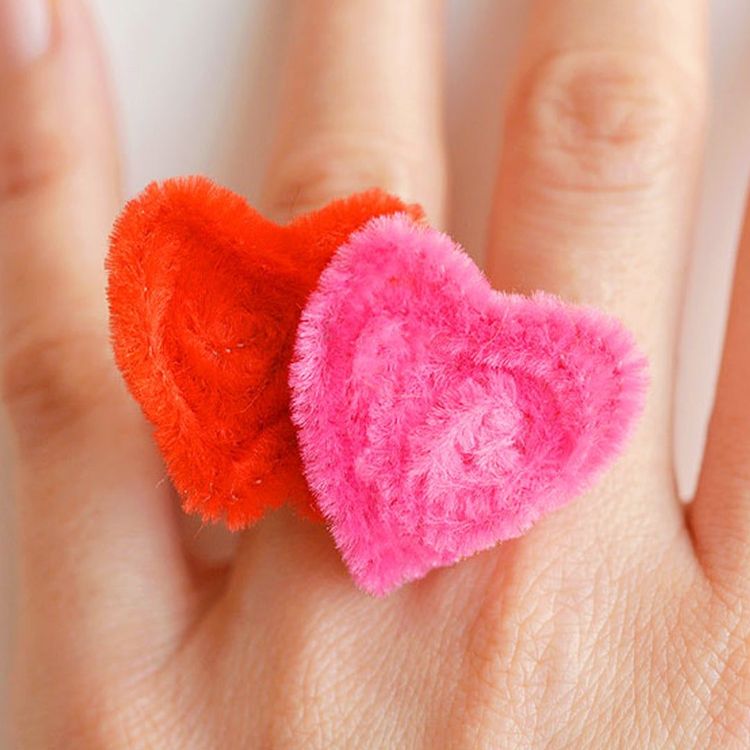 5 Easy Valentine’s Day Crafts for Kids