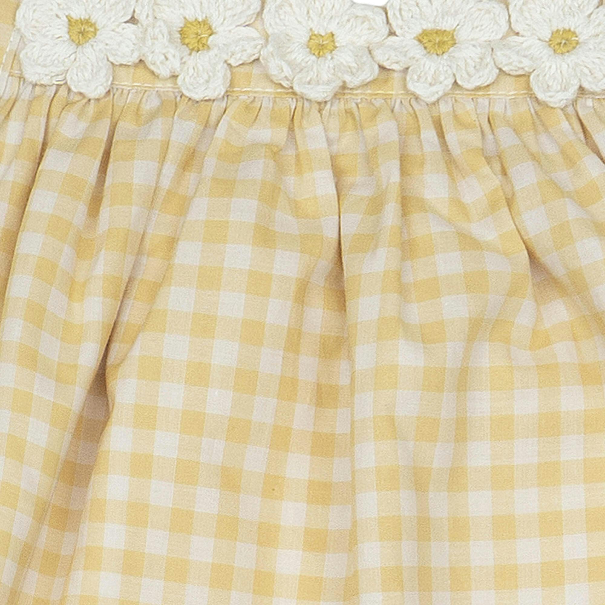 Crochet Daisy Set in Pink Gingham