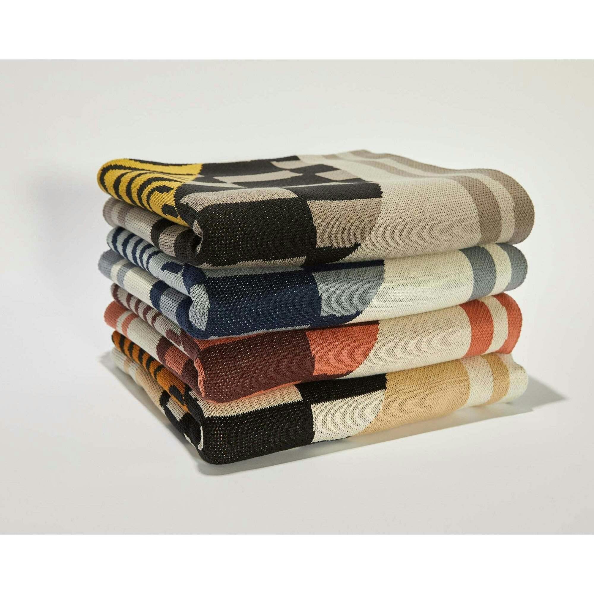 Three of Cats Knit Throw Blanket