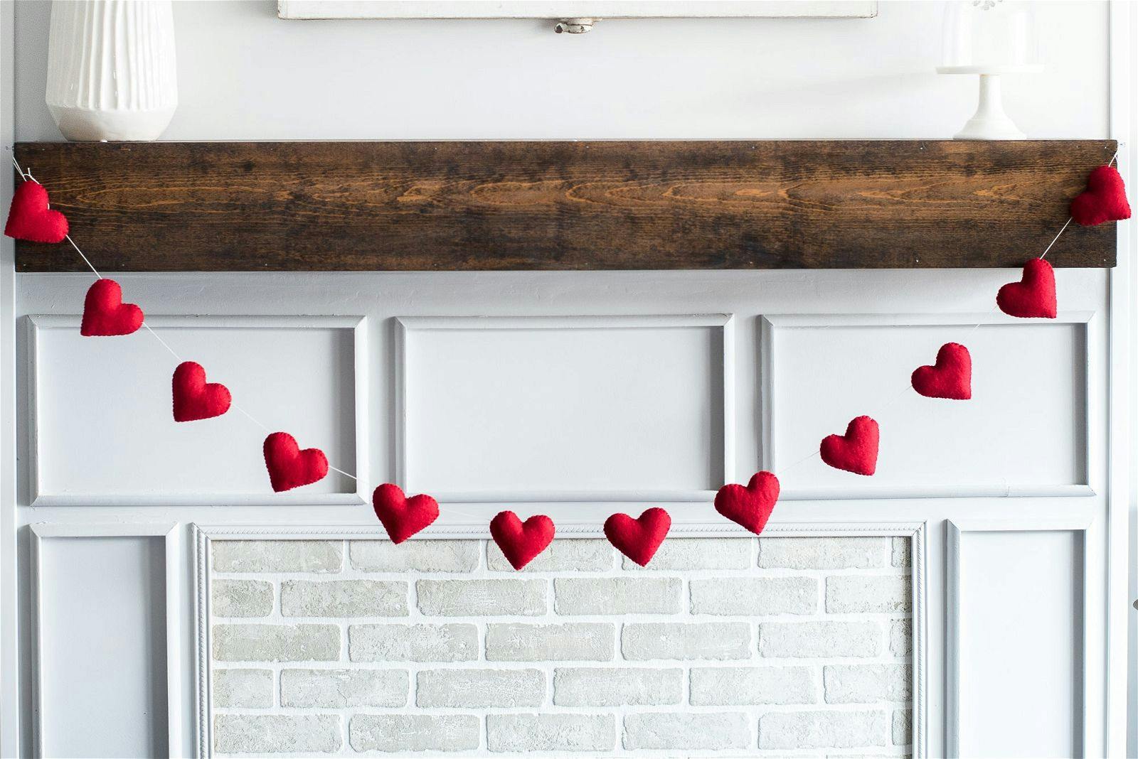 Heart Garland (Red)