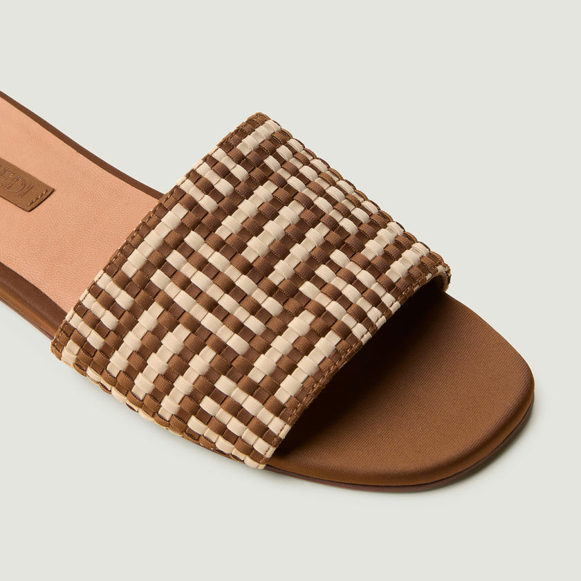 Cairo Slide | Almond
