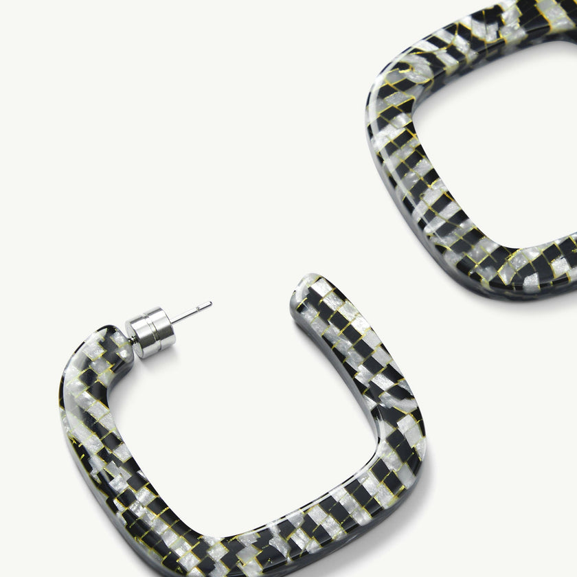 Midi Square Hoops in Perle Noir