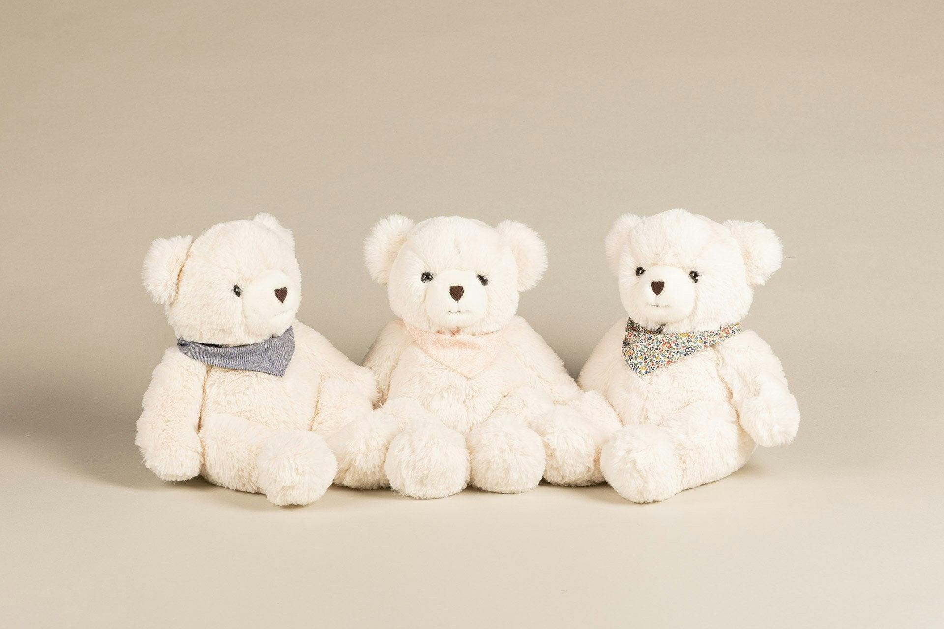 Pamplemousse Peluches Maurice the Bear