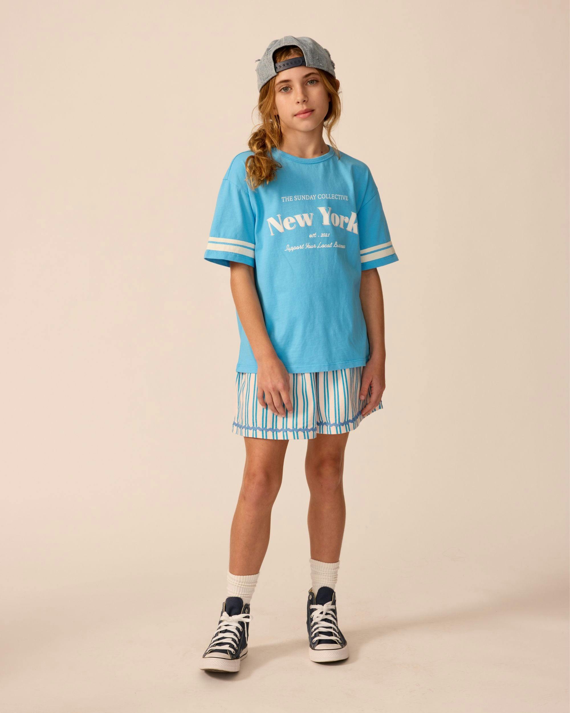 Organic Weekend Tee in Buzzer Blue