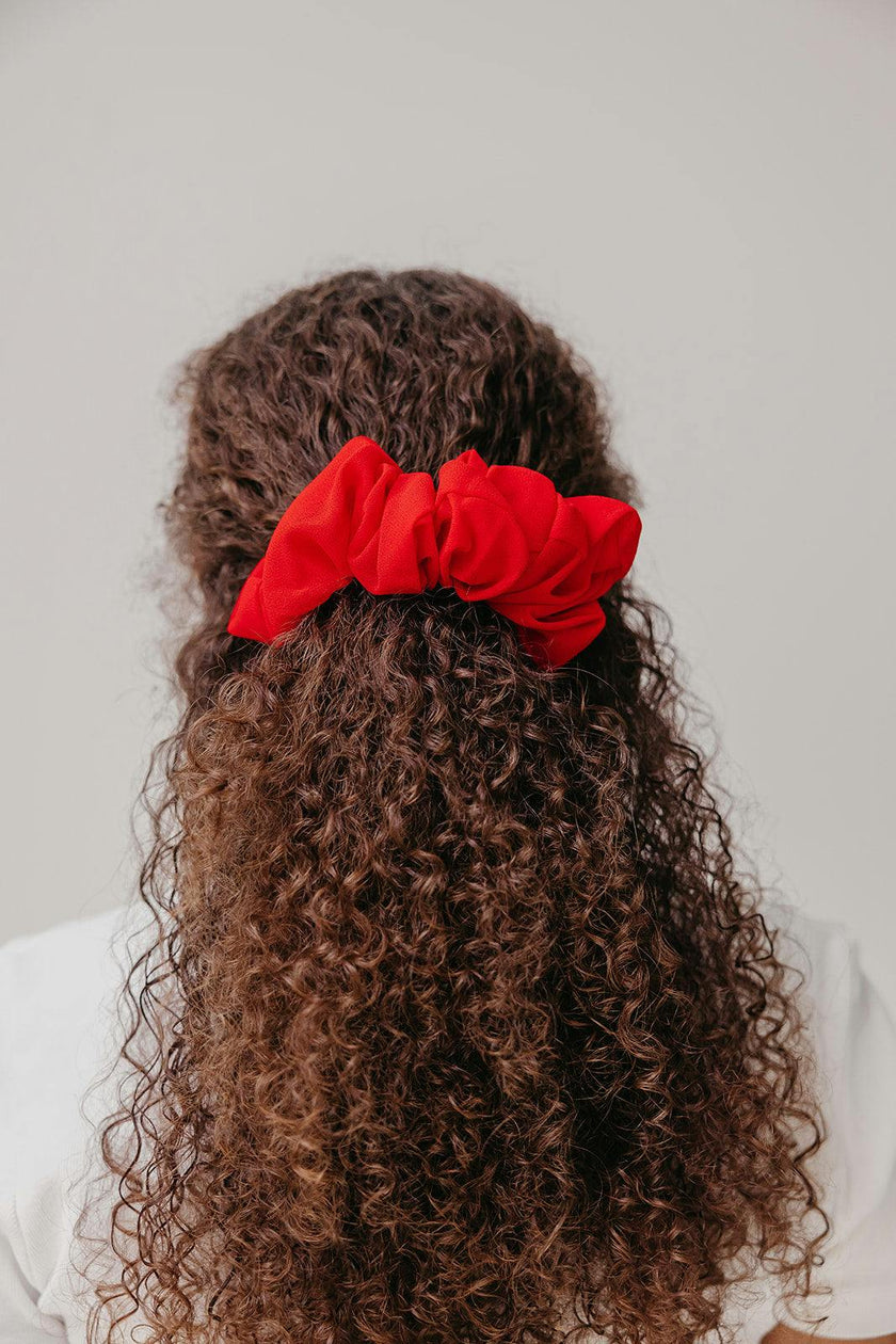 OVERSIZED SCRUNCHIE