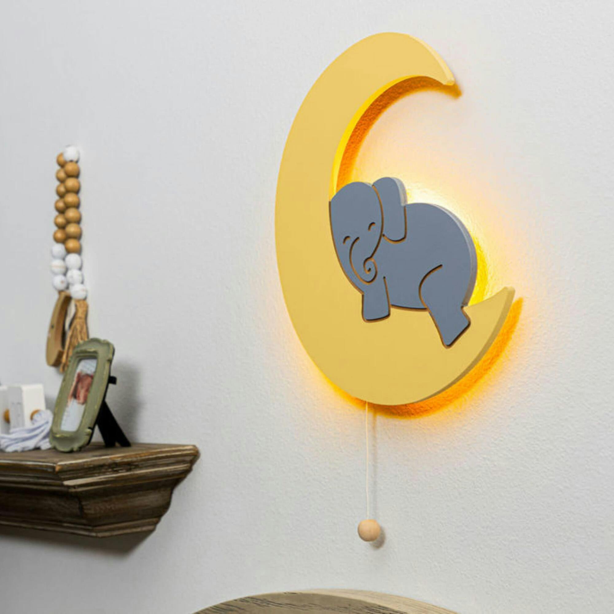Illuminating LED Wall Lamp