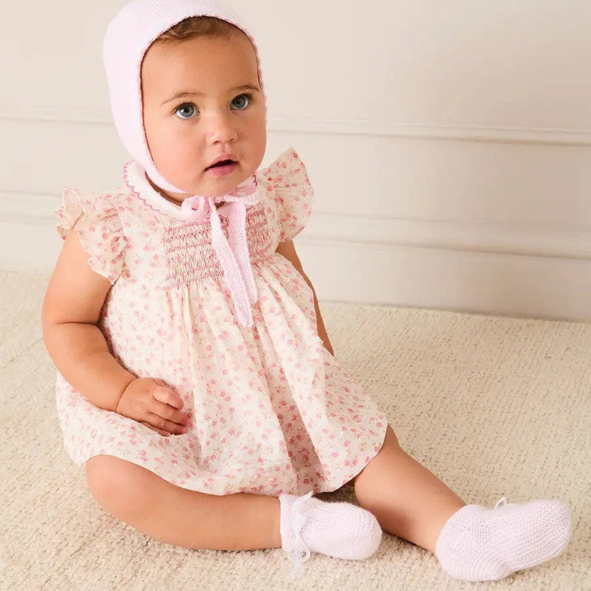 Lace Detail Bonnet in Baby Pink (0-9mths)
