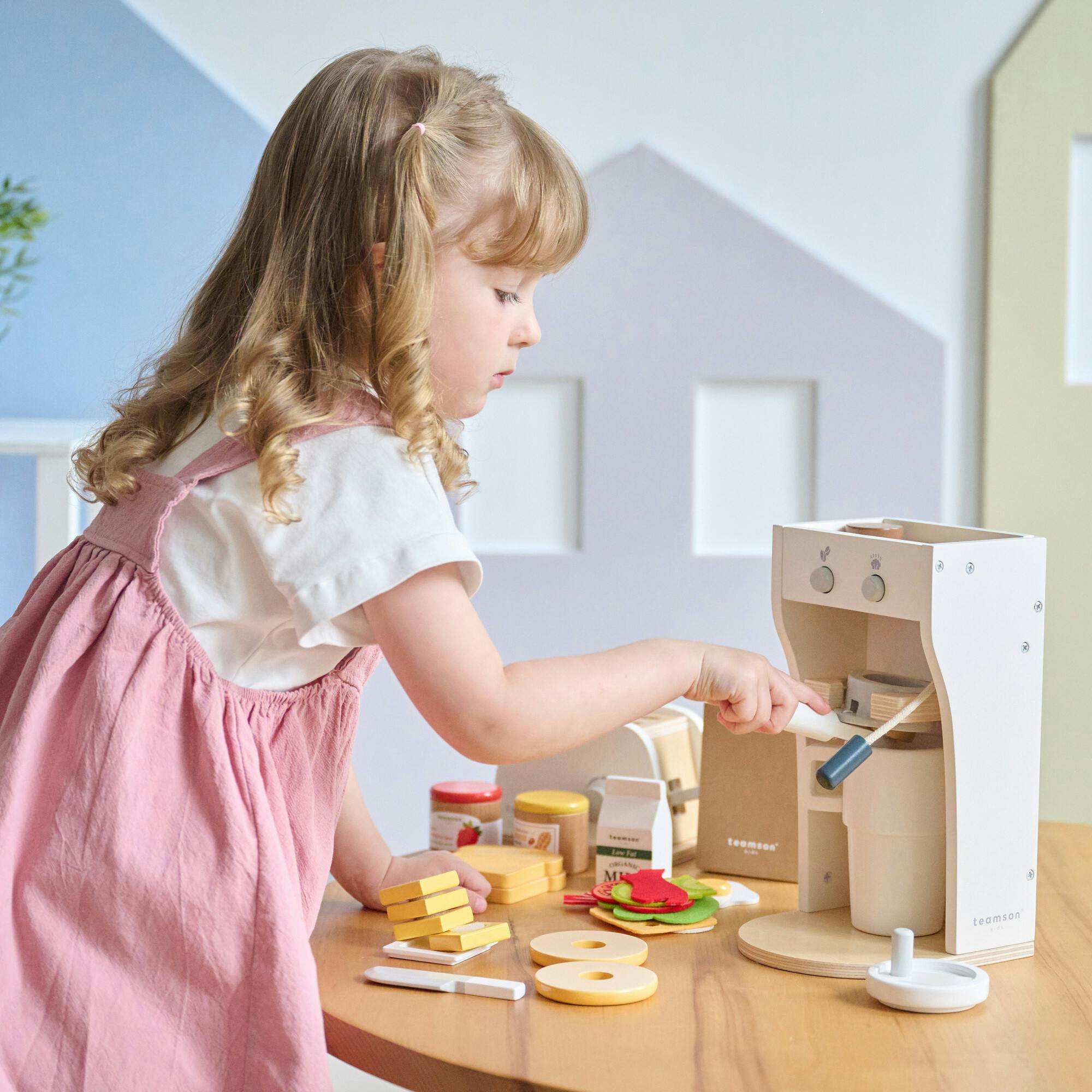 Teamson Kids Little Chef Santa Barbara Wooden Healthy Breakfast to Go with 27 Accessories