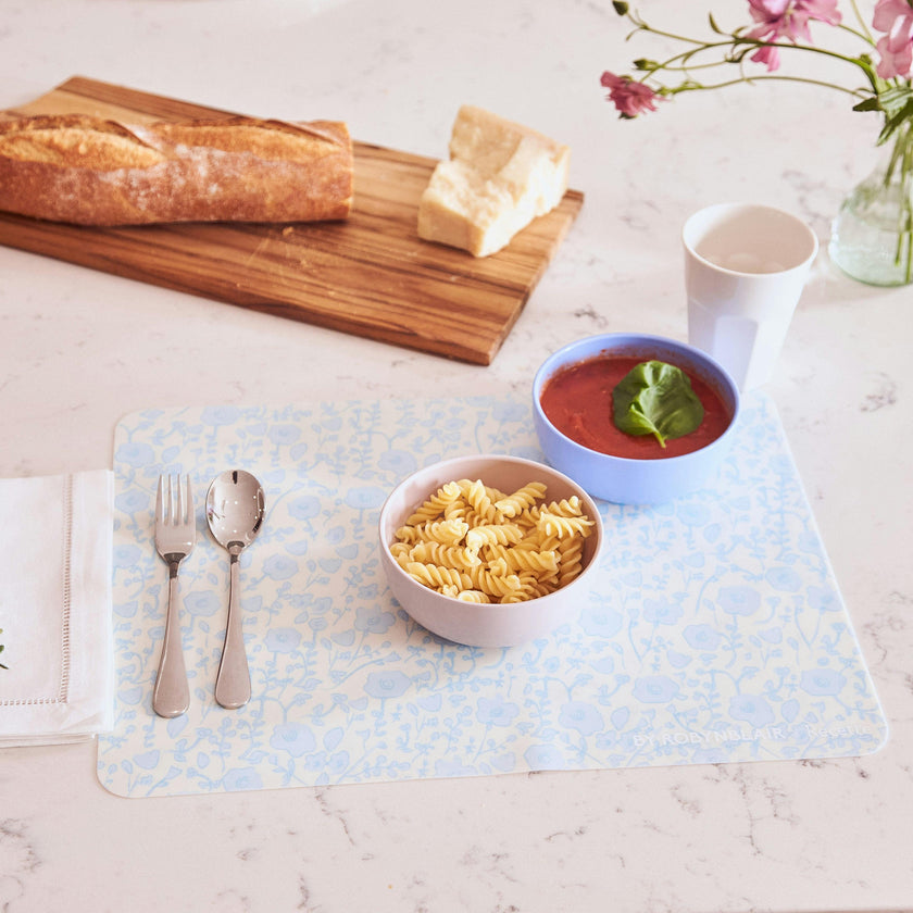 2 Placemats | Blue Toile | by robynblair x Recette