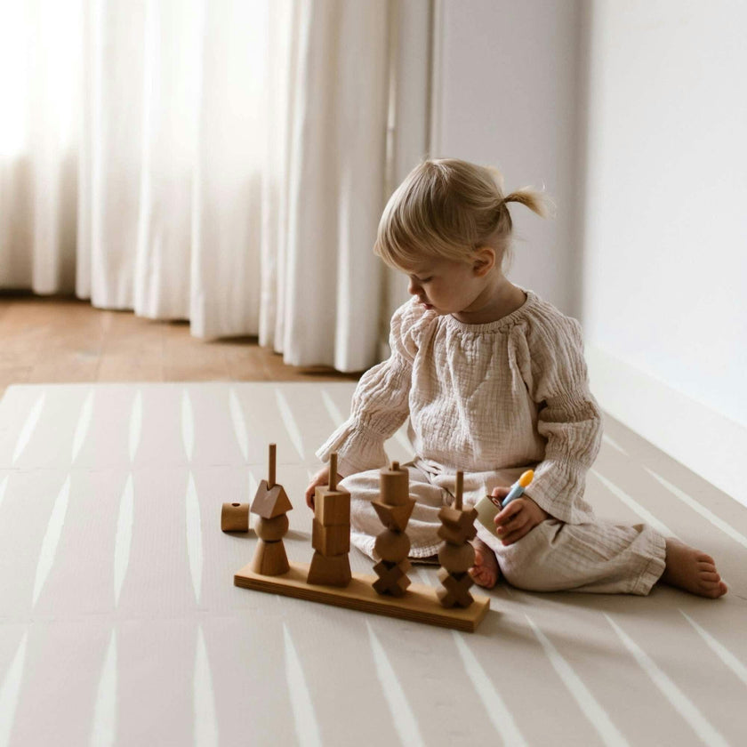 Lucio - Desert Sand - Play Mat, Stripes
