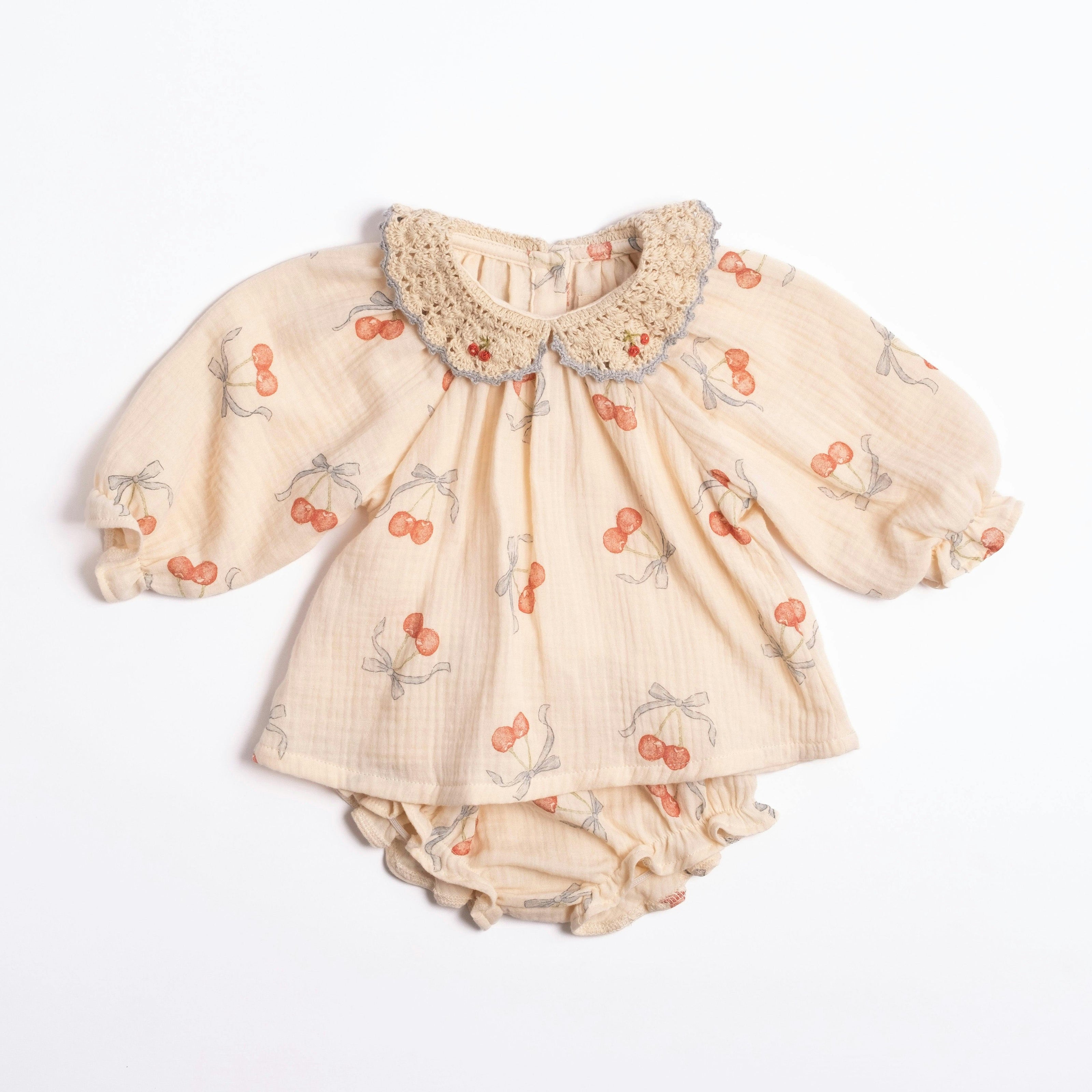 Eloise Set in Winter Chérie