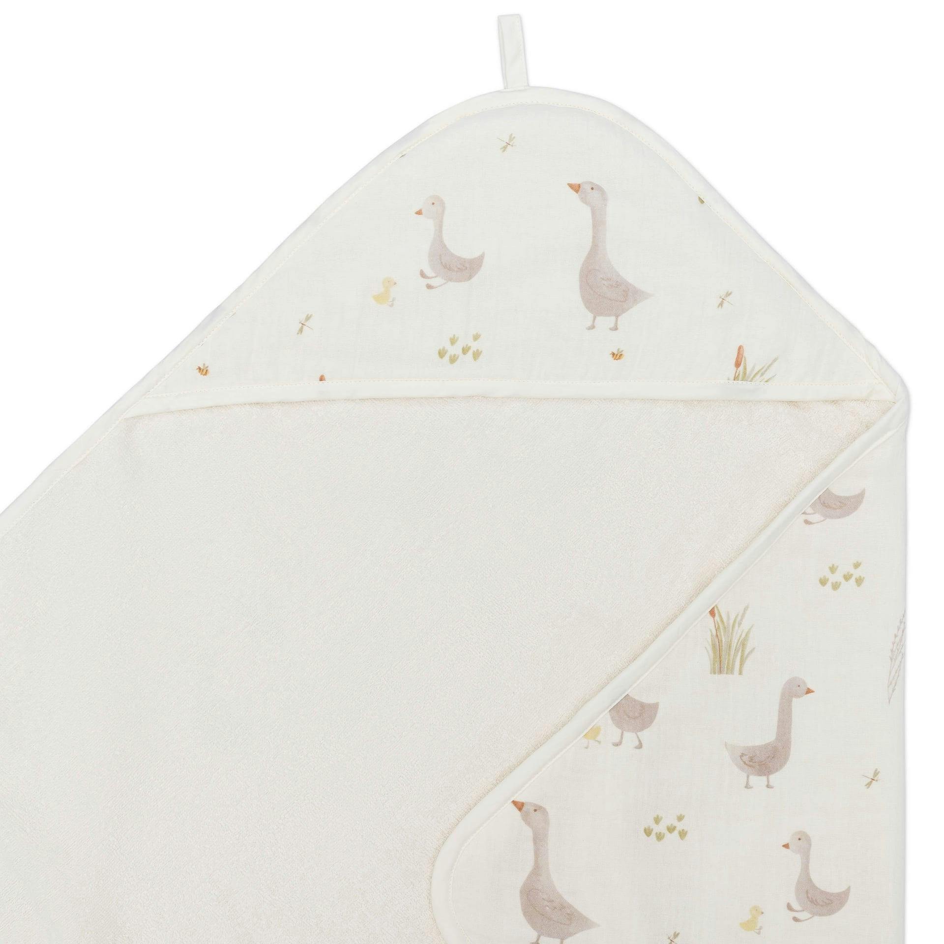 Charlie Farmhouse Goose Hooded Baby Bath Towel & Washcloth Set