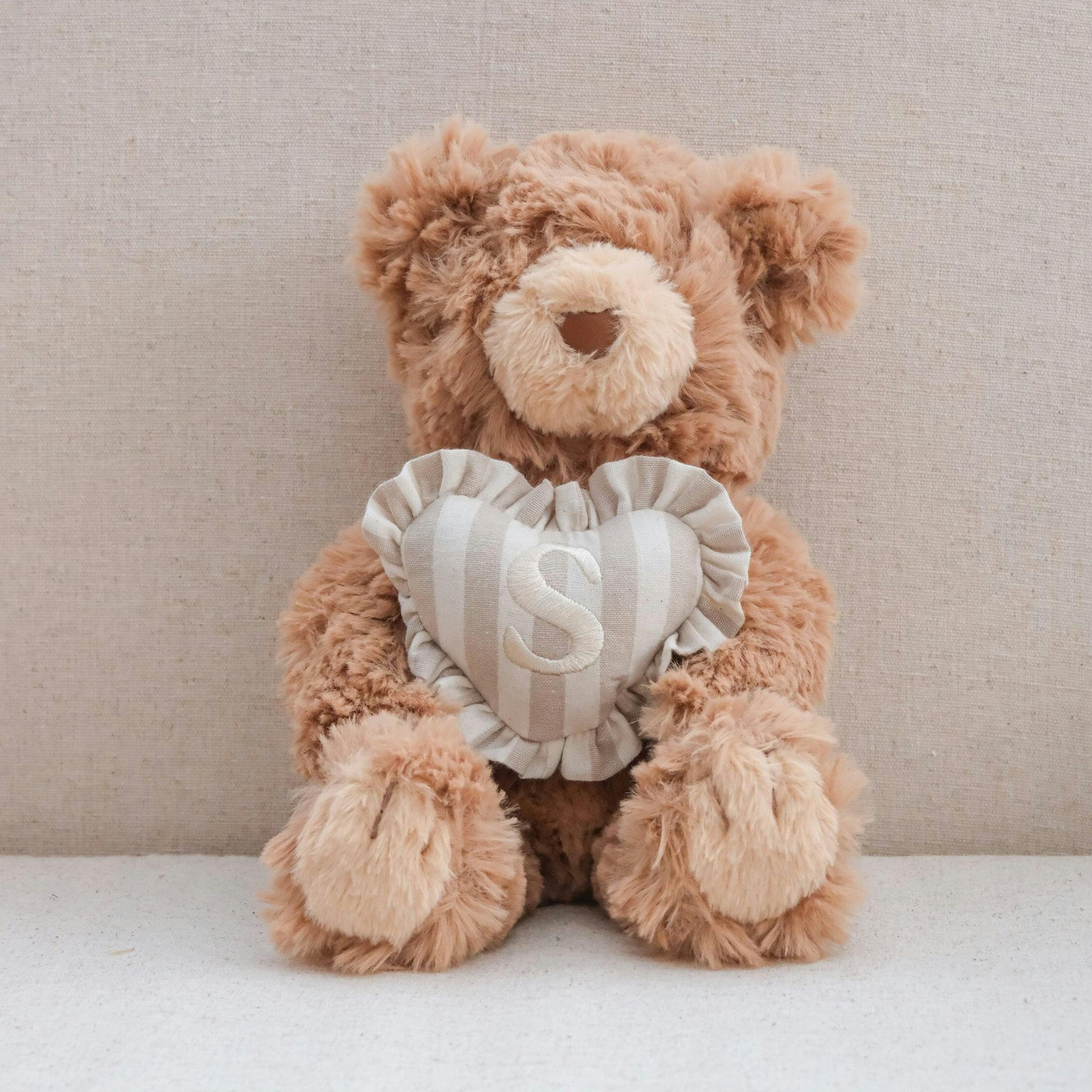 INITIAL TEDDY