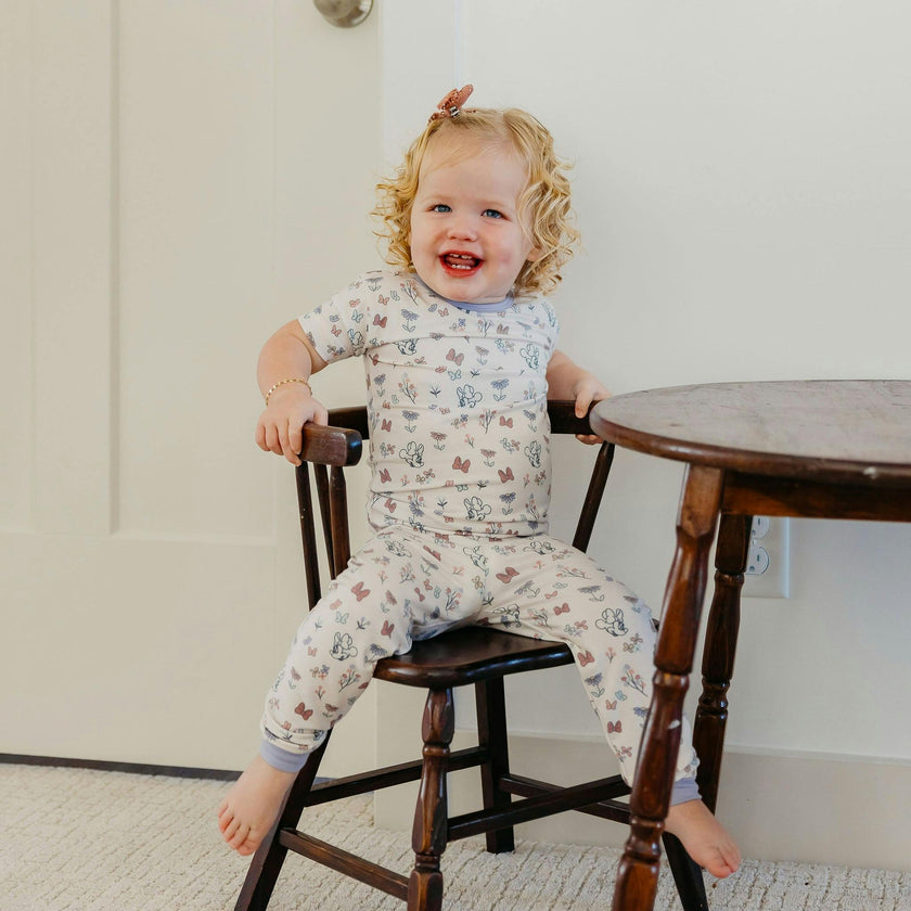 2pc Short Sleeve Pajamas with Pants - Minnie Mouse's Bowquet