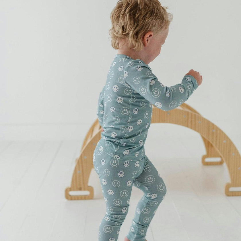 Boys Long Sleeve Lounge Set in Heart Eyes
