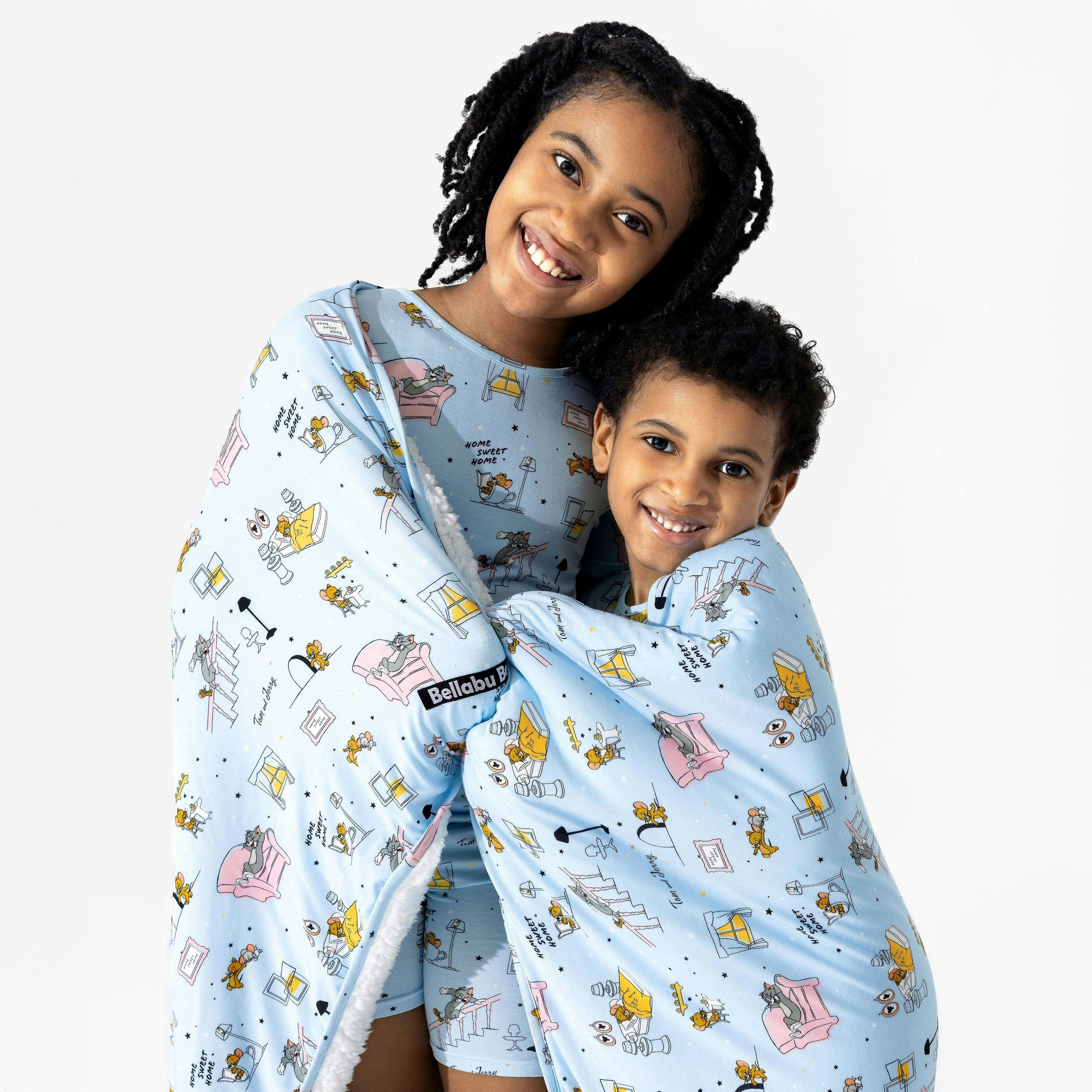 Tom & Jerry: Home Sweet Home Bamboo Sherpa Blanket