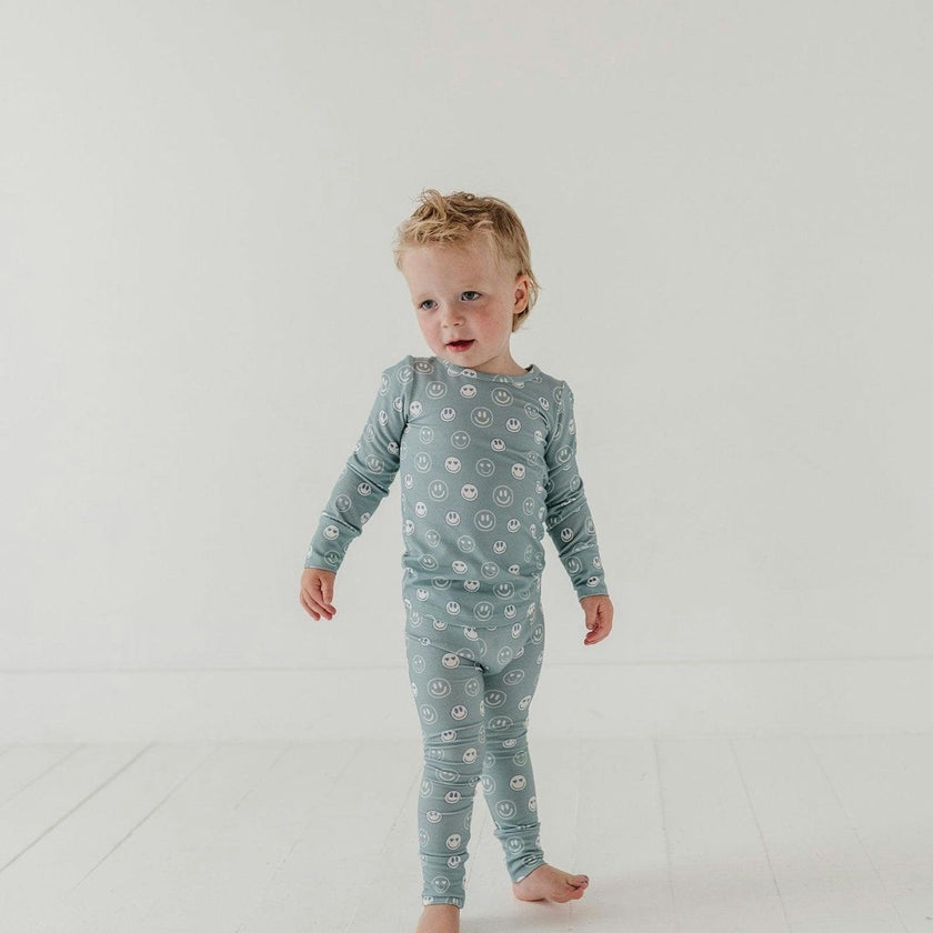 Boys Long Sleeve Lounge Set in Heart Eyes