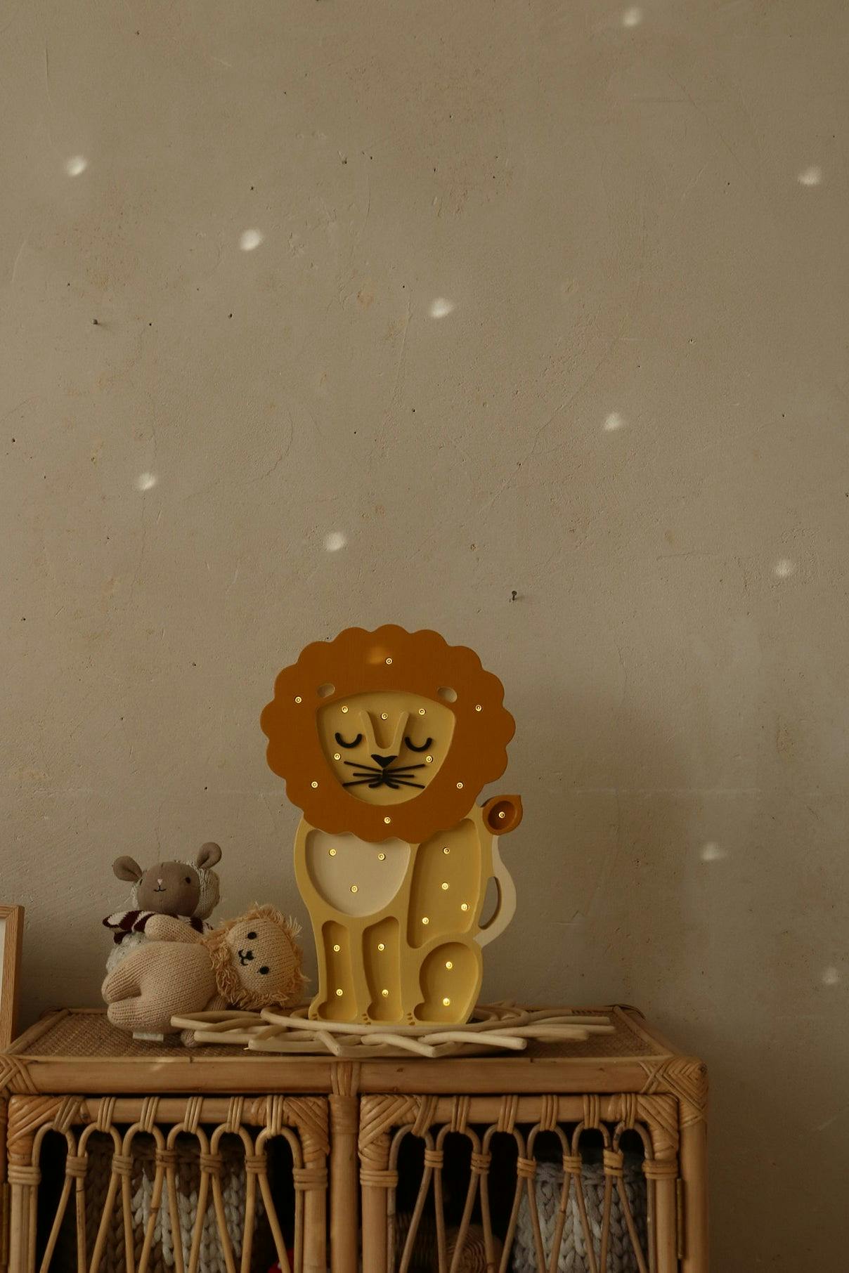 Little Lights Lion Lamp